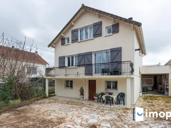 Maison à rafraichir avec exterieur
