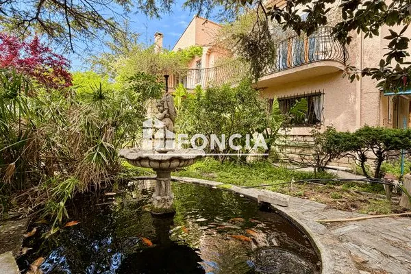 Maison 8 pièces 246 m²