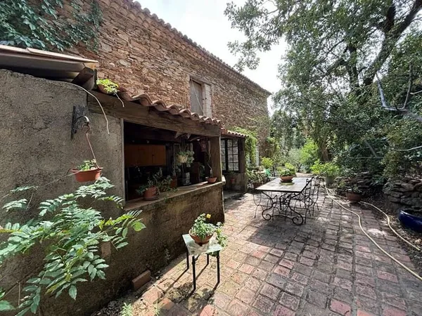 Propriété 7 pièces 136 m²