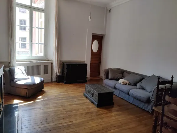Bel appartement type Canuts à louer T3 - meublé - 97m² - Lyon 1