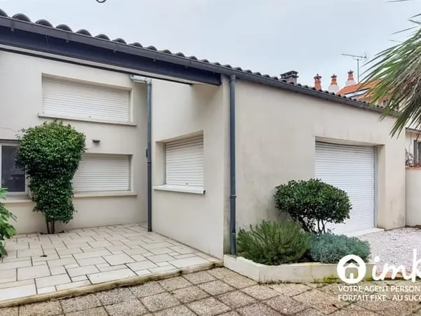 Maison avec patio et jardin