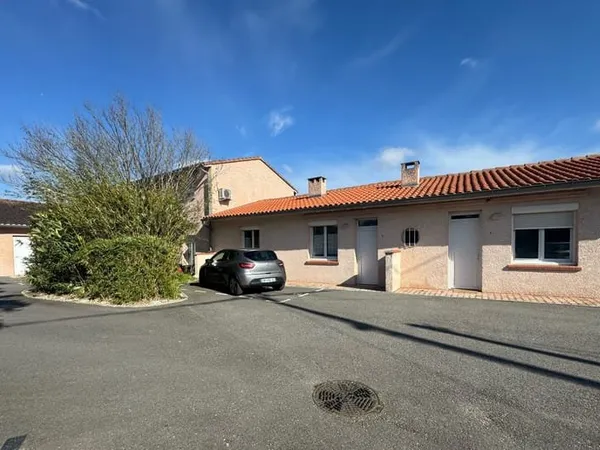 ENSEMBLE DE 5 MAISONS A VENDRE