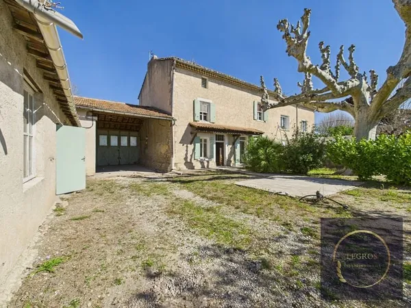 Magnifique Mas Provençal au Thor - Potentiel d'Investissemen