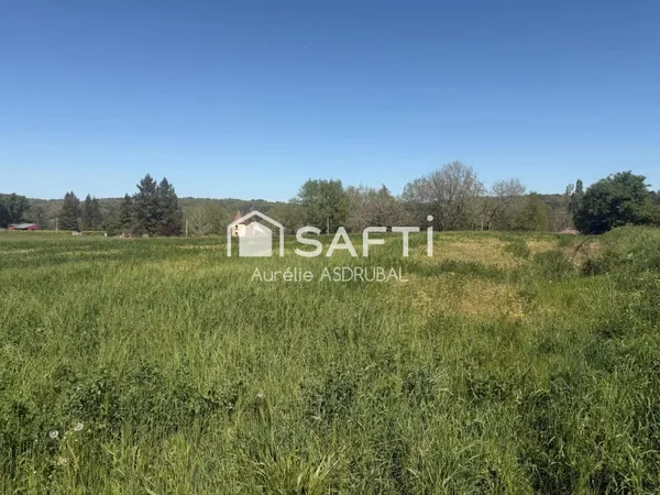 Beau terrain constructible 1985 m² sur Meyrals
