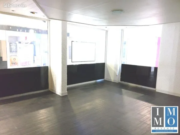 Local commercial 35 m² Bourges