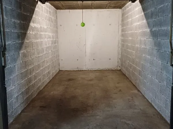Loue garage 100m gare