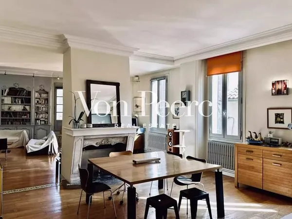 Appartement familial de caractère au coeur d'Avignon intra-muros