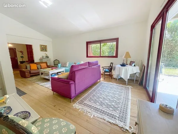 Maison 6 pièces 180 m²