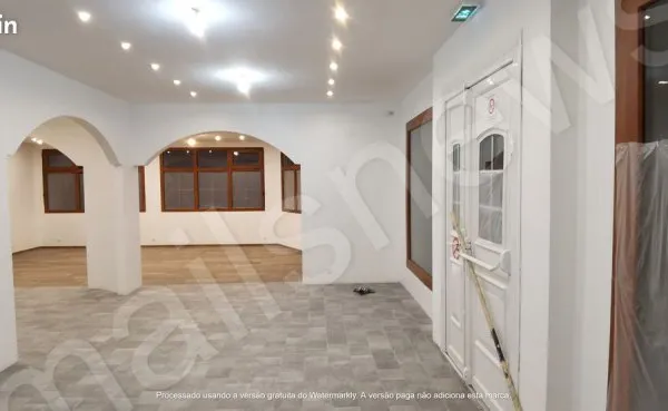 LOCAL COMMERCIAL - 200 m² - BARBIZON