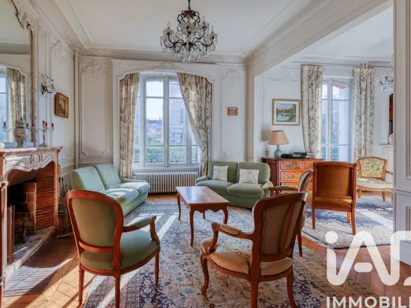 Maison 10 pièces 227 m²