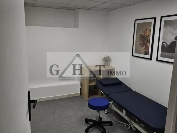 Local industriel 151 m²