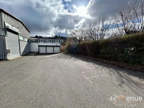 Local 260 m²