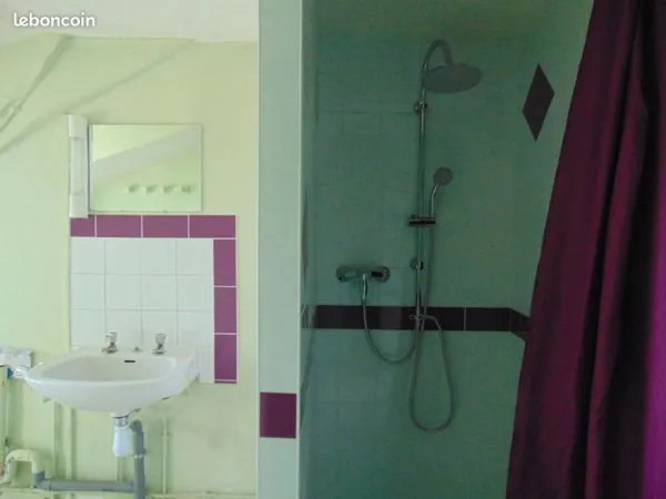 Logement T3 avec cour fermée, garages/auvent, 20 mn SUD ANGERS, 20 mn SAUMUR