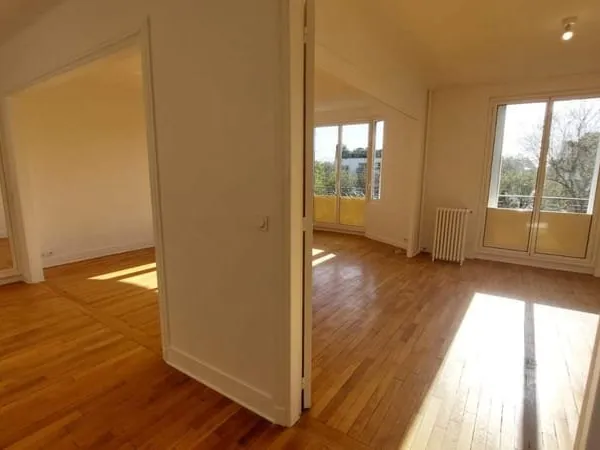 SUBLIME 4 PIECES DE 119m² ENTIEREMENT REFAIT A NEUF