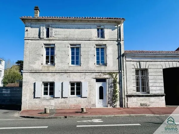 Maison 10 pièces 260 m²
