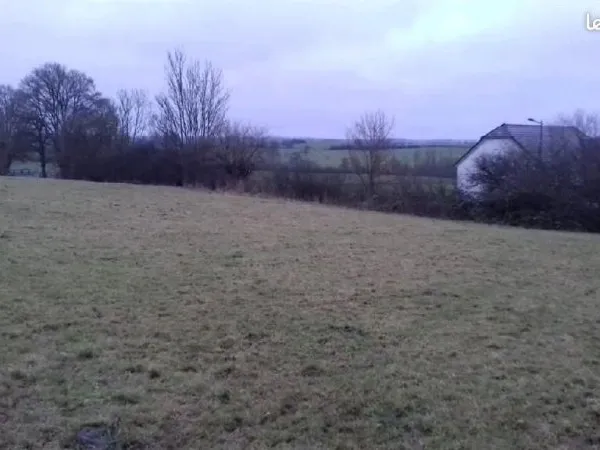 Terrain 735 m² Launois-sur-Vence