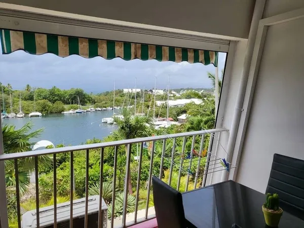 Studio 1 pièce 24 m²