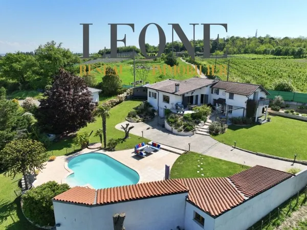 Maison de luxe 7 pièces 270 m²