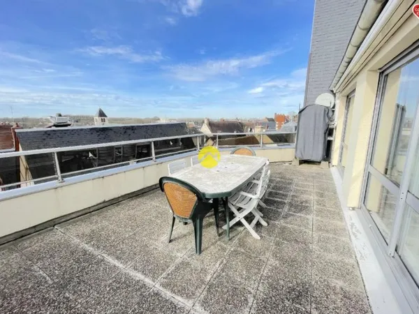 APPARTEMENT AVEC TERRASSE