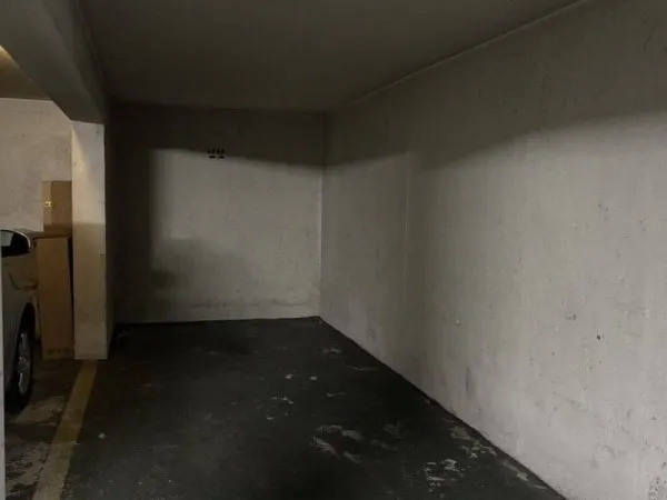 Parking 11 m²