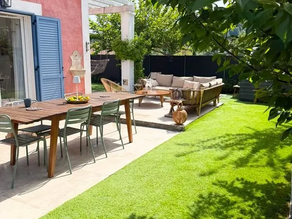 Maison 4 pièces • 82 m² + 15m² dépendances aménagées • Jardin + terrasse 150 m² • Jacuzzi