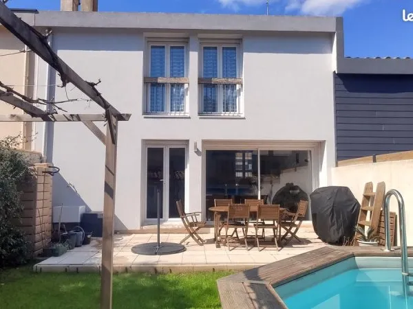 Maison 5 pièces 120m² avec jardin et piscine