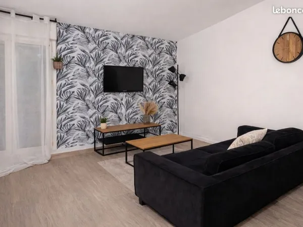 Studio meublé 28m² - Centre Pamiers - Dernier étage, très calme - Disponible avril