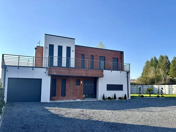 Maison 7 pièces 179 m²