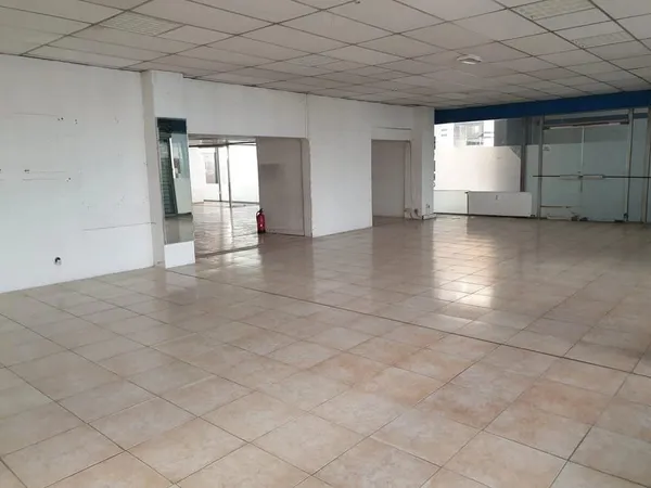 Local 500 m²