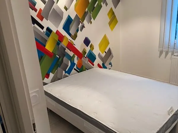 Chambre à Louer dans une maison rénovée de 144 m2