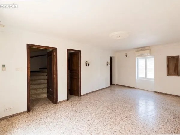 Maison 117m², DPE B, 4 chambres, panneaux solaires, et magnifique terrasse de 55m²