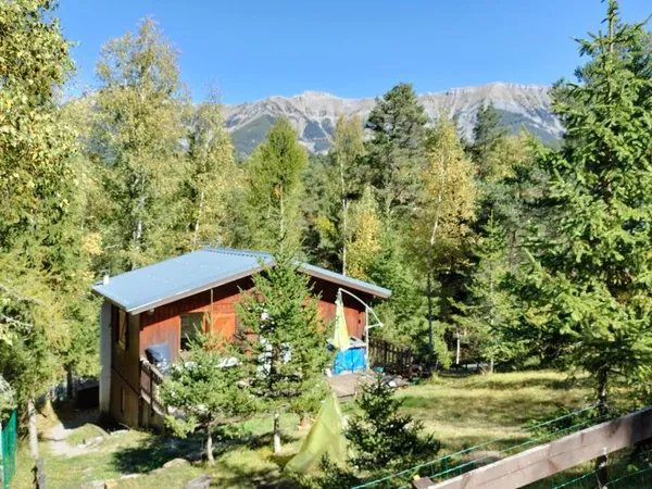 Chalet bois sur 2 niveaux de 49m² avec terrasse et jardin de 345m² cloturé