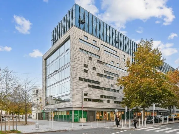 Bureaux 4809 m²