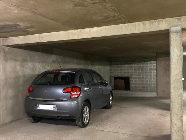 Vends parking