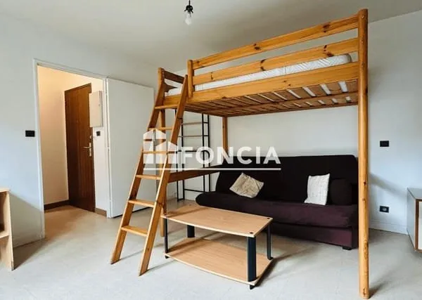POITIERS 3 QUARTIERS - STUDIO MEUBLÉ 29 M2 - CAVE