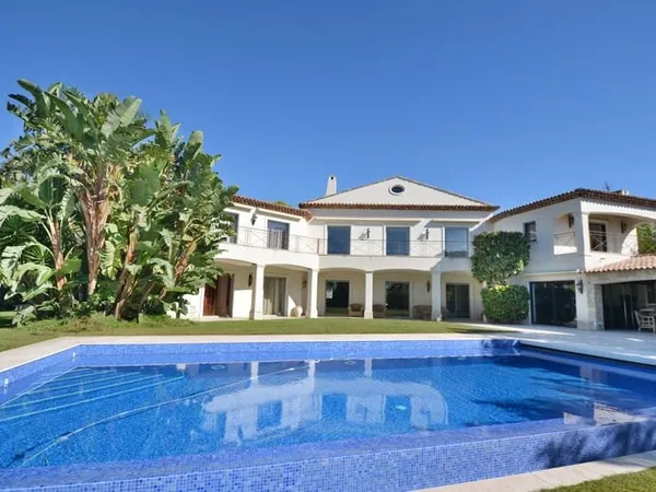 Maison 6 pièces 430 m²