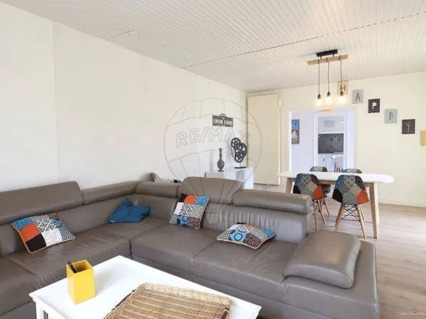 Maison 12 pièces 254 m²