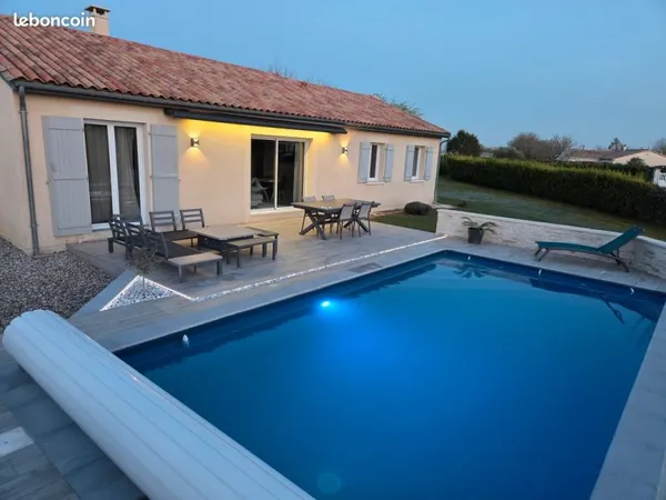 Maison toute equipee 4 chambres piscine