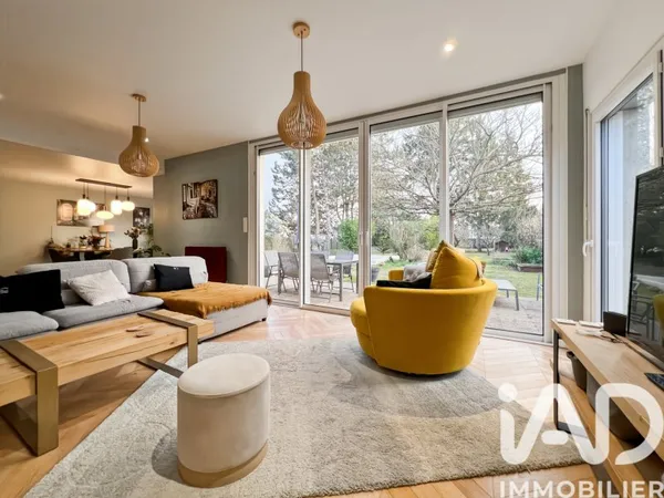 Maison 11 pièces 250 m²
