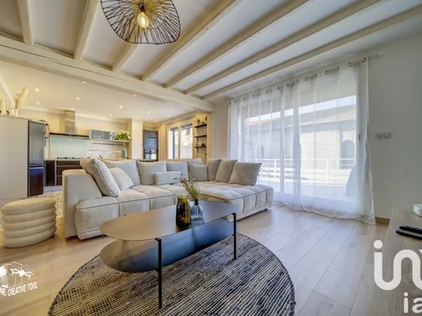 Maison 7 pièces 205 m²