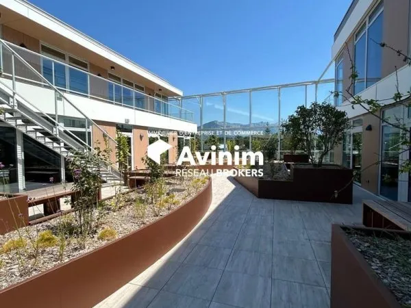 Bureaux 85 m²