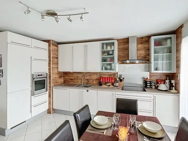 Appartement T4 Duplex entièrement rénové proximité immédiate douane Perly