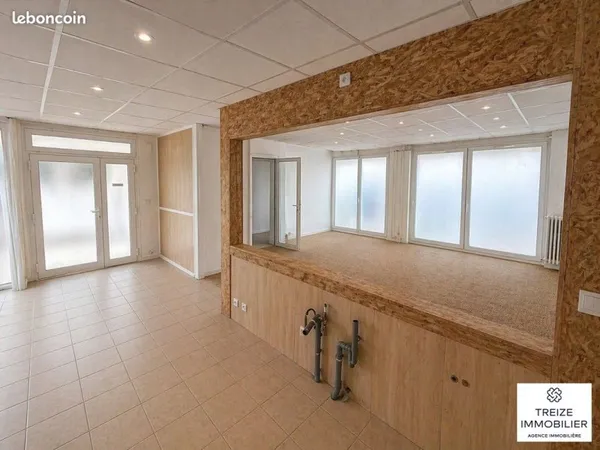 Local commercial 55 m² Auray