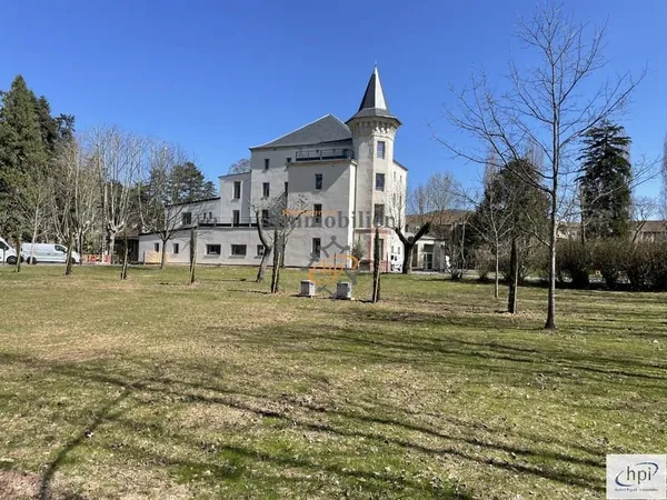 Location appartement trois pièces Saint Affrique, Château de
