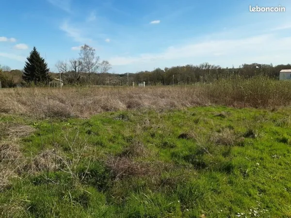Terrain 800 m² Le Tuzan
