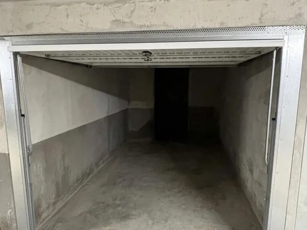 Grand Garage à louer