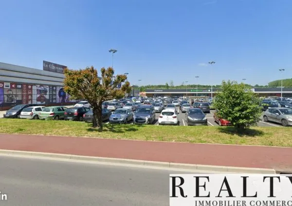 Local commercial 325 m²