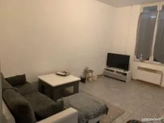 T2 37 m² VENDU LOUÉ - 500/mois - Idéal investisseur - Nîmes