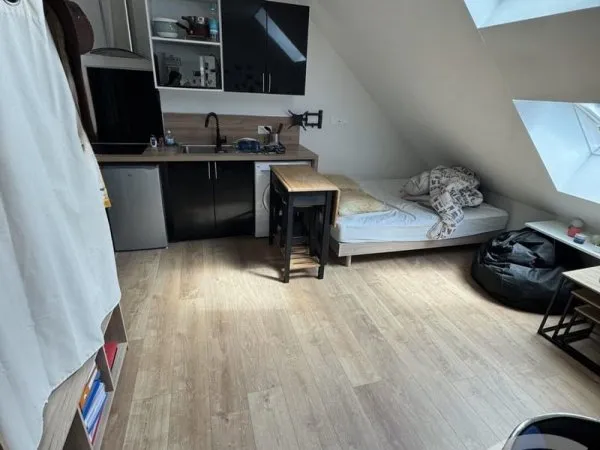 Studio 1 pièce 14 m²