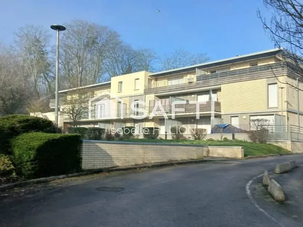 QUARTIER CALME - RESIDENCE SECURISEE AVEC ASCENCEUR